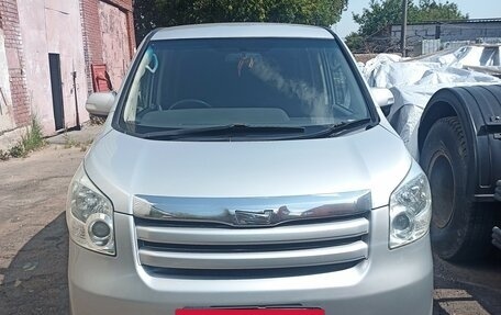 Toyota Noah III, 2009 год, 1 400 000 рублей, 13 фотография
