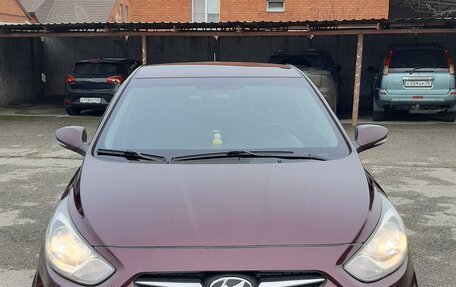 Hyundai Solaris II рестайлинг, 2011 год, 880 000 рублей, 4 фотография