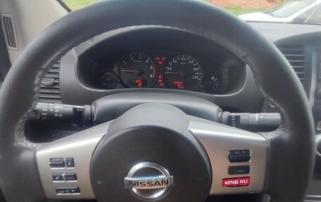 Nissan Navara (Frontier), 2013 год, 1 350 000 рублей, 5 фотография