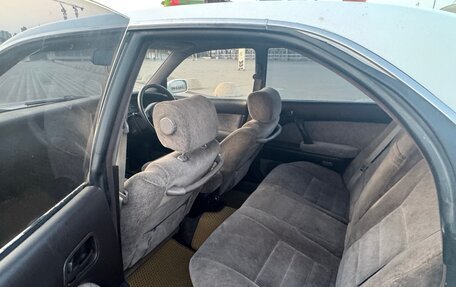 Toyota Crown, 1993 год, 600 000 рублей, 19 фотография
