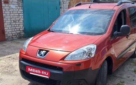 Peugeot Partner II рестайлинг 2, 2010 год, 685 000 рублей, 3 фотография