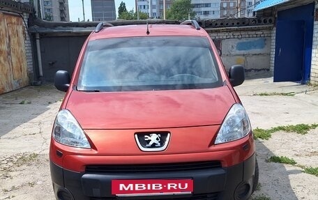 Peugeot Partner II рестайлинг 2, 2010 год, 685 000 рублей, 5 фотография