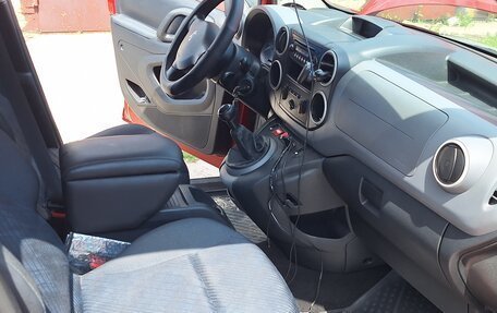 Peugeot Partner II рестайлинг 2, 2010 год, 685 000 рублей, 16 фотография