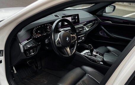 BMW 5 серия, 2019 год, 5 400 000 рублей, 14 фотография