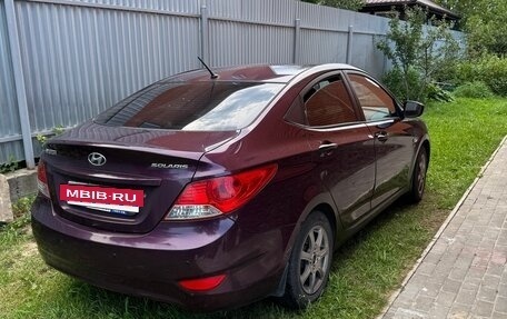 Hyundai Solaris II рестайлинг, 2011 год, 590 000 рублей, 4 фотография