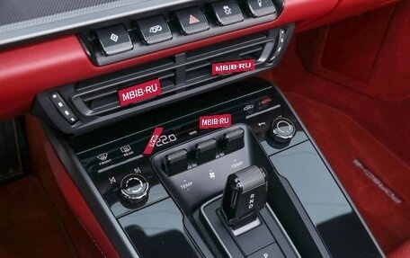 Porsche 911, 2022 год, 15 300 000 рублей, 9 фотография