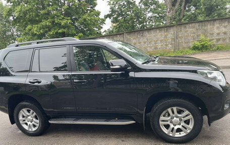 Toyota Land Cruiser Prado 150 рестайлинг 2, 2012 год, 2 450 000 рублей, 2 фотография