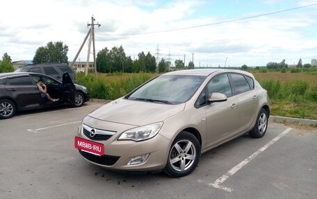 Opel Astra J, 2012 год, 720 000 рублей, 2 фотография