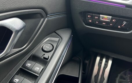 BMW 3 серия, 2019 год, 2 850 000 рублей, 12 фотография