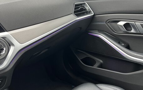 BMW 3 серия, 2019 год, 2 850 000 рублей, 14 фотография