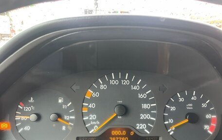 Mercedes-Benz G-Класс W463 рестайлинг _ii, 1998 год, 2 250 000 рублей, 11 фотография