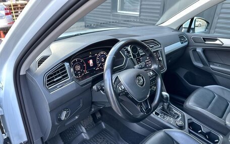 Volkswagen Tiguan II, 2018 год, 2 695 000 рублей, 19 фотография