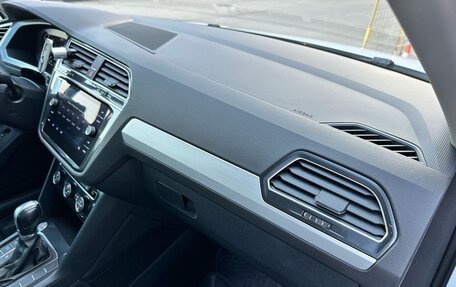 Volkswagen Tiguan II, 2018 год, 2 695 000 рублей, 36 фотография