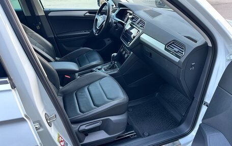 Volkswagen Tiguan II, 2018 год, 2 695 000 рублей, 33 фотография
