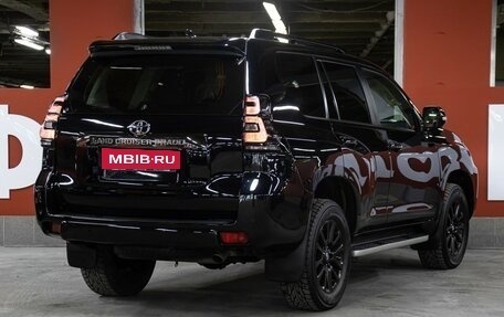 Toyota Land Cruiser Prado 150 рестайлинг 2, 2020 год, 6 099 000 рублей, 5 фотография