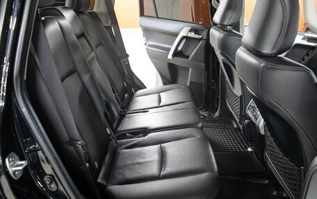 Toyota Land Cruiser Prado 150 рестайлинг 2, 2020 год, 6 099 000 рублей, 13 фотография