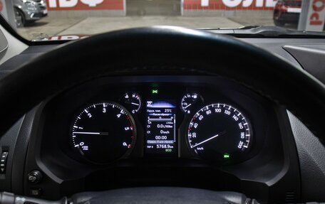 Toyota Land Cruiser Prado 150 рестайлинг 2, 2020 год, 6 099 000 рублей, 14 фотография