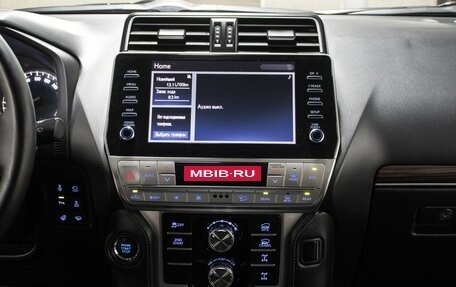 Toyota Land Cruiser Prado 150 рестайлинг 2, 2020 год, 6 099 000 рублей, 16 фотография