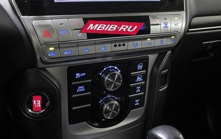 Toyota Land Cruiser Prado 150 рестайлинг 2, 2020 год, 6 099 000 рублей, 22 фотография