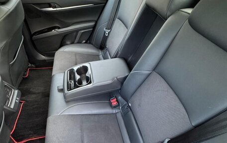 Toyota Camry, 2024 год, 3 800 000 рублей, 7 фотография