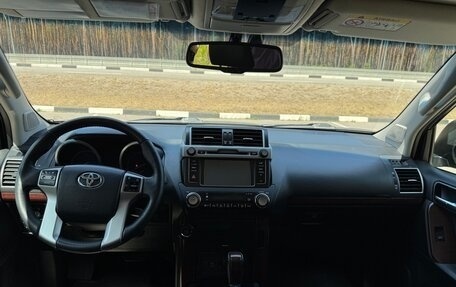 Toyota Land Cruiser Prado 150 рестайлинг 2, 2016 год, 3 500 000 рублей, 14 фотография