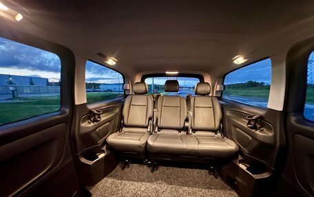 Mercedes-Benz Vito, 2017 год, 3 140 000 рублей, 11 фотография