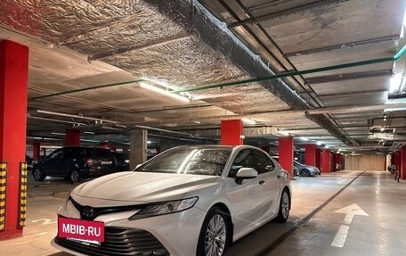 Toyota Camry, 2019 год, 3 400 000 рублей, 6 фотография