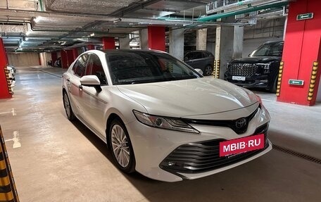 Toyota Camry, 2019 год, 3 400 000 рублей, 8 фотография