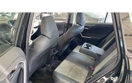 Toyota RAV4, 2024 год, 4 750 000 рублей, 8 фотография