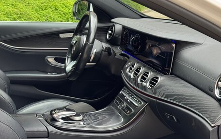 Mercedes-Benz E-Класс, 2020 год, 3 390 000 рублей, 6 фотография