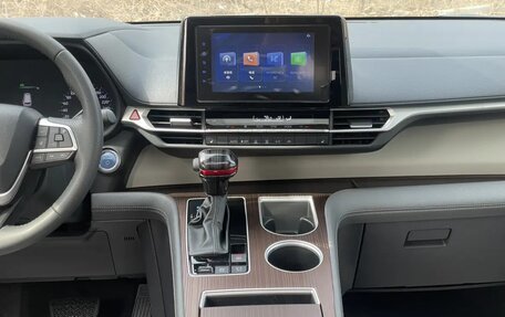 Toyota Sienna, 2021 год, 3 800 000 рублей, 13 фотография