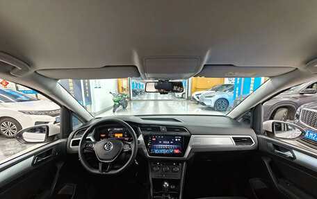 Volkswagen Touran III, 2024 год, 2 344 000 рублей, 3 фотография