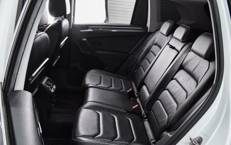 Volkswagen Tiguan II, 2019 год, 2 524 000 рублей, 9 фотография