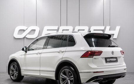 Volkswagen Tiguan II, 2019 год, 2 524 000 рублей, 2 фотография
