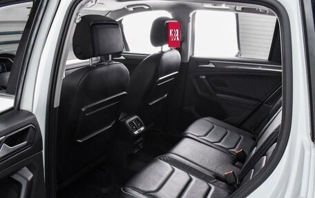 Volkswagen Tiguan II, 2019 год, 2 524 000 рублей, 11 фотография