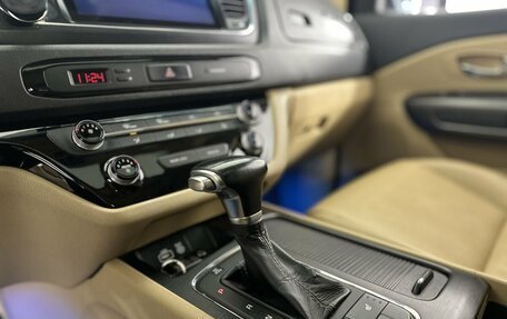 KIA Carnival III, 2017 год, 2 450 000 рублей, 13 фотография