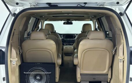 KIA Carnival III, 2017 год, 2 450 000 рублей, 20 фотография