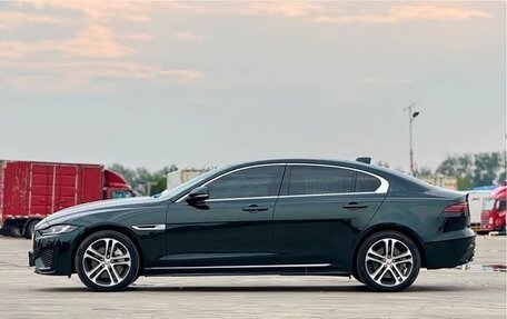 Jaguar XE I рестайлинг, 2022 год, 2 705 000 рублей, 4 фотография