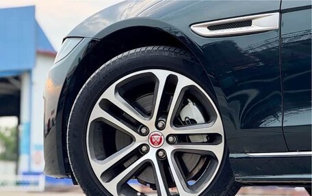 Jaguar XE I рестайлинг, 2022 год, 2 705 000 рублей, 16 фотография