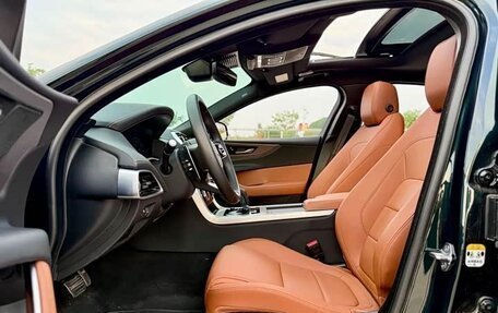 Jaguar XE I рестайлинг, 2022 год, 2 705 000 рублей, 17 фотография