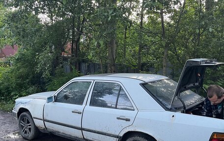 Mercedes-Benz W124, 1989 год, 55 000 рублей, 1 фотография