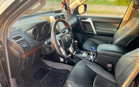 Toyota Land Cruiser Prado 150 рестайлинг 2, 2012 год, 2 750 000 рублей, 13 фотография