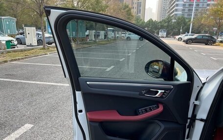 Porsche Macan I рестайлинг, 2022 год, 4 870 000 рублей, 7 фотография