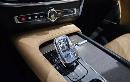 Volvo S90 II рестайлинг, 2021 год, 3 600 000 рублей, 12 фотография