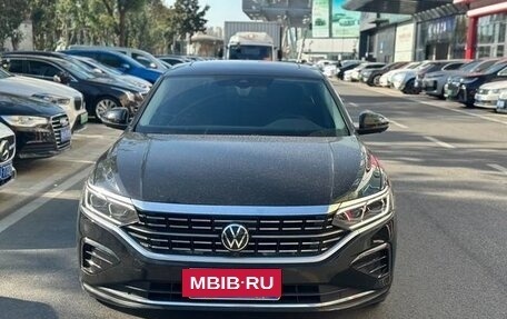 Volkswagen Passat B8 рестайлинг, 2021 год, 1 650 000 рублей, 2 фотография