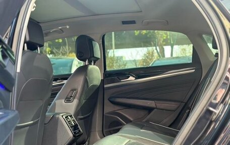 Volkswagen Passat B8 рестайлинг, 2021 год, 1 650 000 рублей, 8 фотография