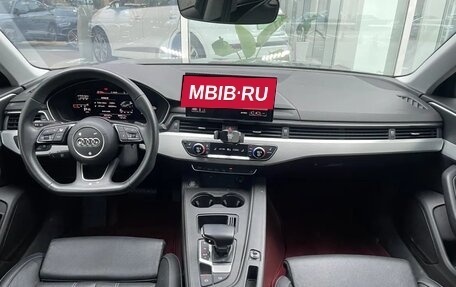 Audi A4, 2021 год, 2 400 000 рублей, 10 фотография