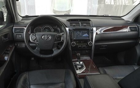 Toyota Camry, 2012 год, 1 890 000 рублей, 6 фотография