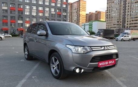 Mitsubishi Outlander III рестайлинг 3, 2012 год, 1 390 000 рублей, 7 фотография