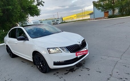 Skoda Octavia, 2018 год, 2 000 000 рублей, 3 фотография
